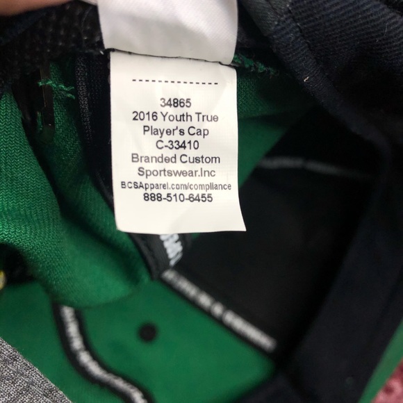 Men’s Nike Oregon Ducks Pull Strap Hat - Picture 7 of 9